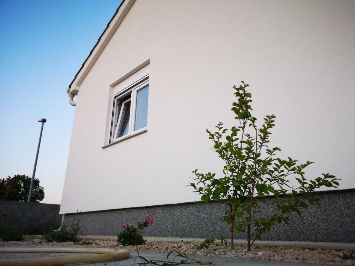 Holiday Home Visnja Nin Zewnętrze zdjęcie